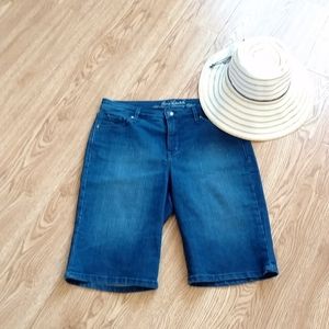 Gloria Vanderbilt - Bermuda Jean Shorts - Size 6